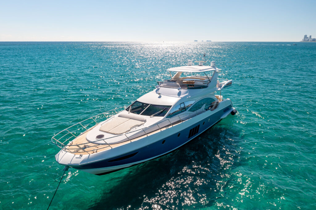 LUPO 1 Azimut 70 Yacht Rental Miami - Luxury Yacht Charter - Above The Sea X