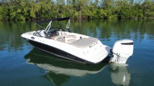 Bayliner VR6 Boat Rental Miami