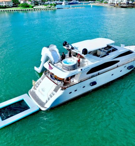 Azimut 90 FEET!! Yacht Charter in Miami | Luxury Boat Rental